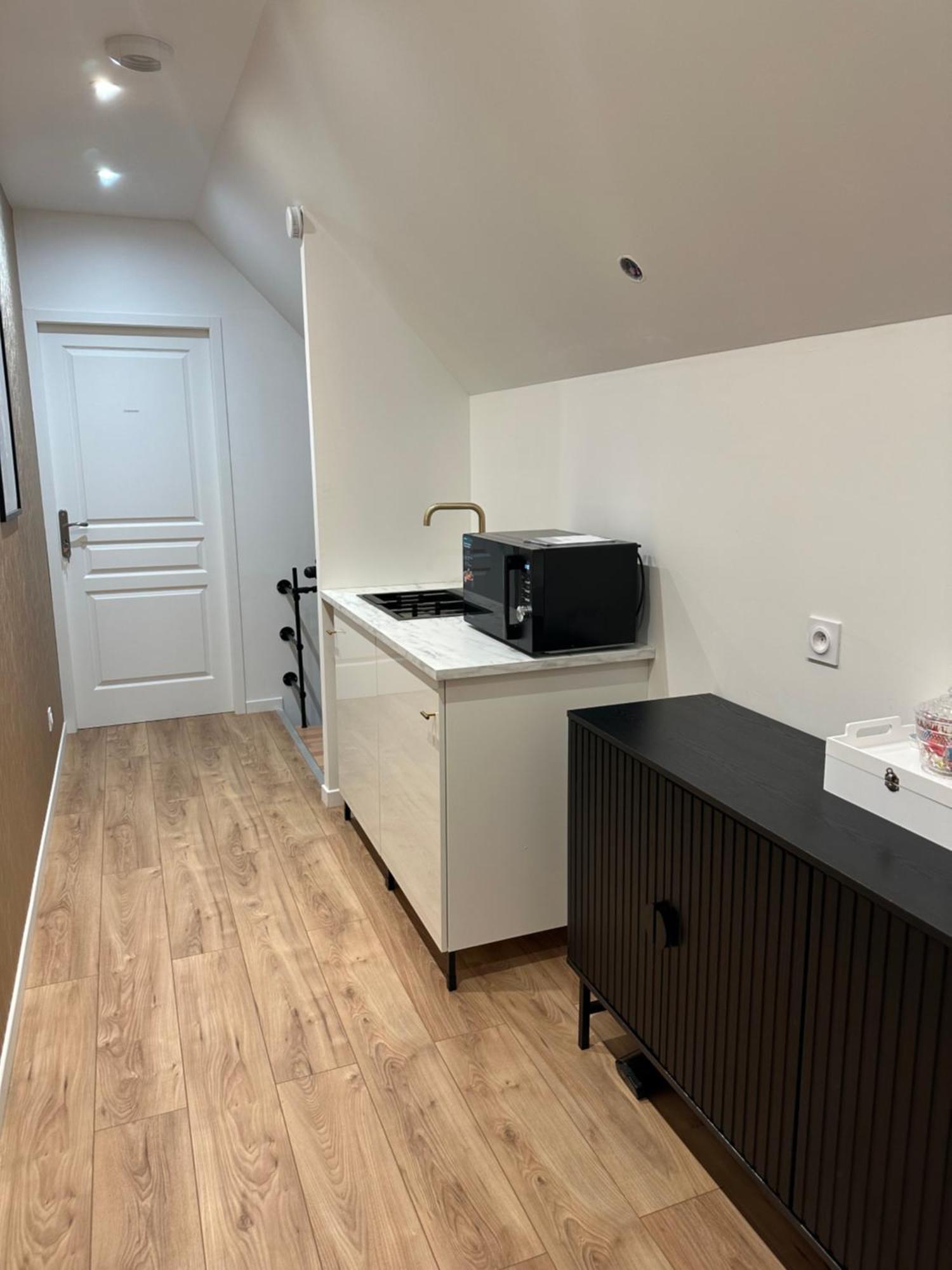 Paruline Bed & Breakfast Вернон Екстериор снимка
